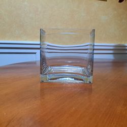 Glass vase 5 in square
