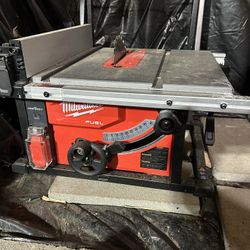 Milwaukee Table Saw