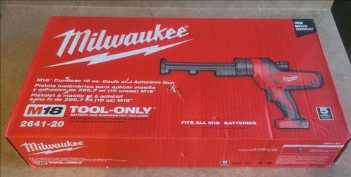 Milwaukee 2641-20 M18 18 Volt Cordless 10 Oz Caulk And Adhesive Gun (Bare Tool) Brand New Open box