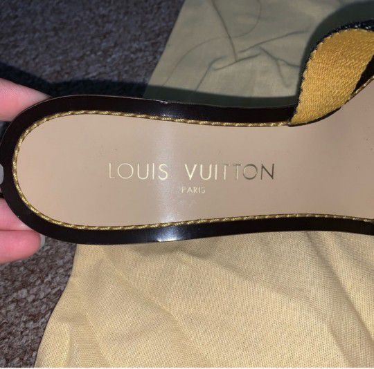 LOUIS VUITTON SANDALS 39 Used GREAT CONDITION for Sale in Las Vegas, NV -  OfferUp