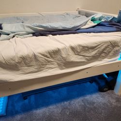 White Twin Size Bed Frame With Mattress 