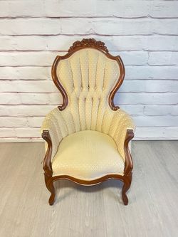 Vintage Victorian Tufted Cream Armchair