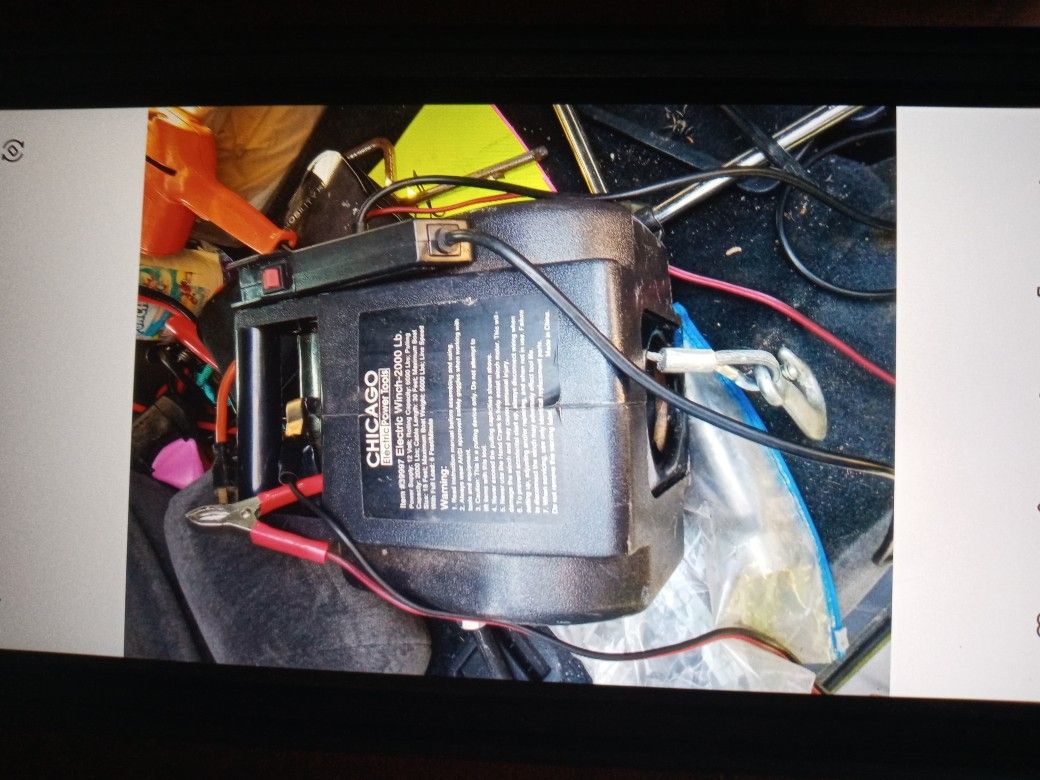2000 Lb Chicago Electric Winch With Remote