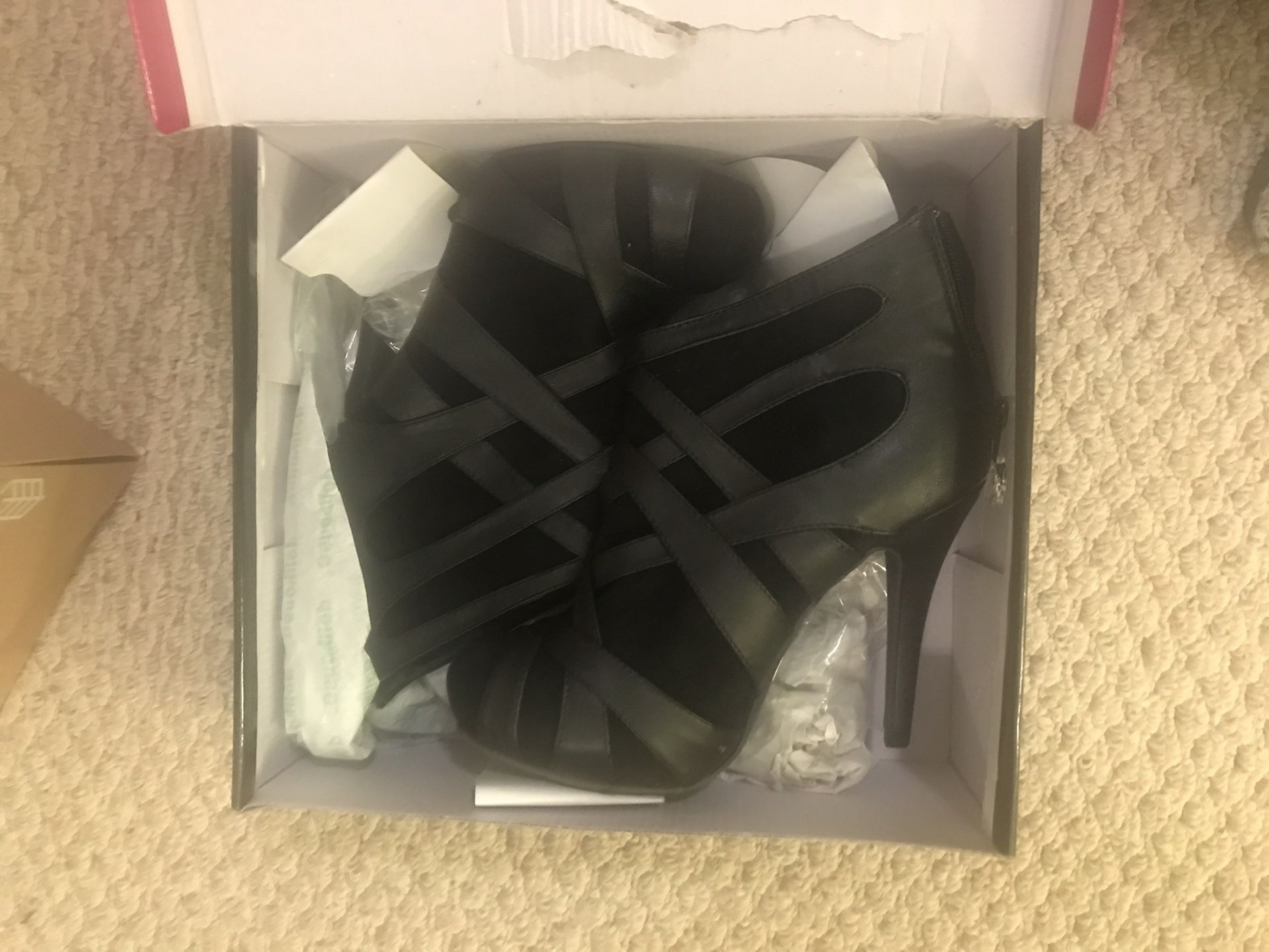 Dollhouse black leather and suede booties size 8