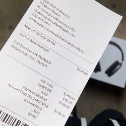 Midnight Black AirPods Max’s 