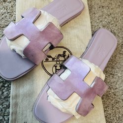 💜Hermes Authentic Sandals Or Slide Sandals For Sell In Good Condition!!! Limited Edition Light Purple Sandals Suede