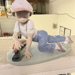 LLADRO 'All Aboard' Boy With Toy Train Glazed Porcelain Figure 7619 Original Box