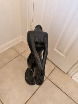 Statue