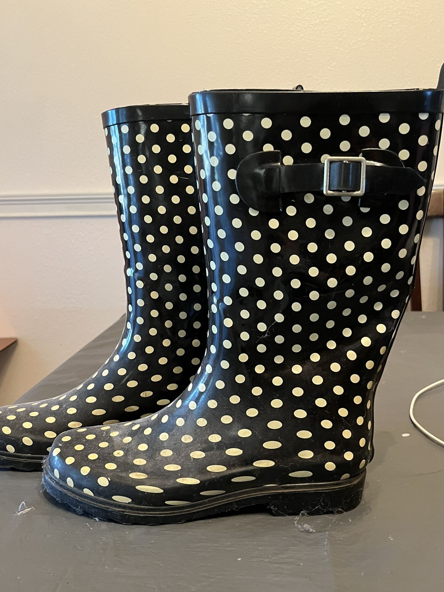 Duck Rain Boots Size 9