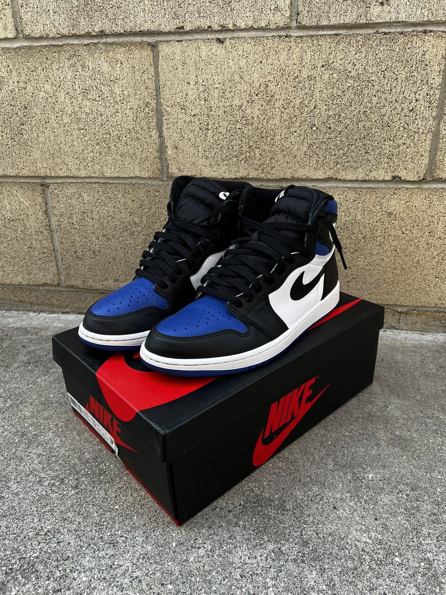 Jordan 1 Retro High OG Royal Toe