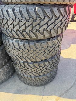 37x13.50r20 Toyo MT tires en excelentes condiciones de vida las 4