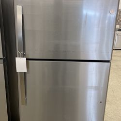 Ge 33” Wide Top Freezer 