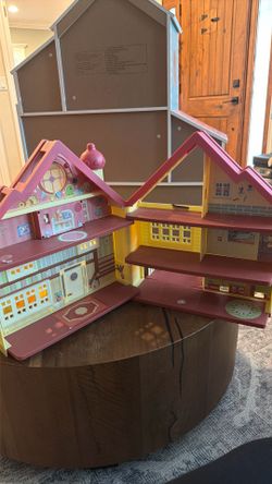 Bluey playhouse
