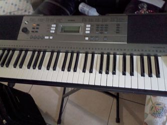 Yamaha keyboard model PSR E353