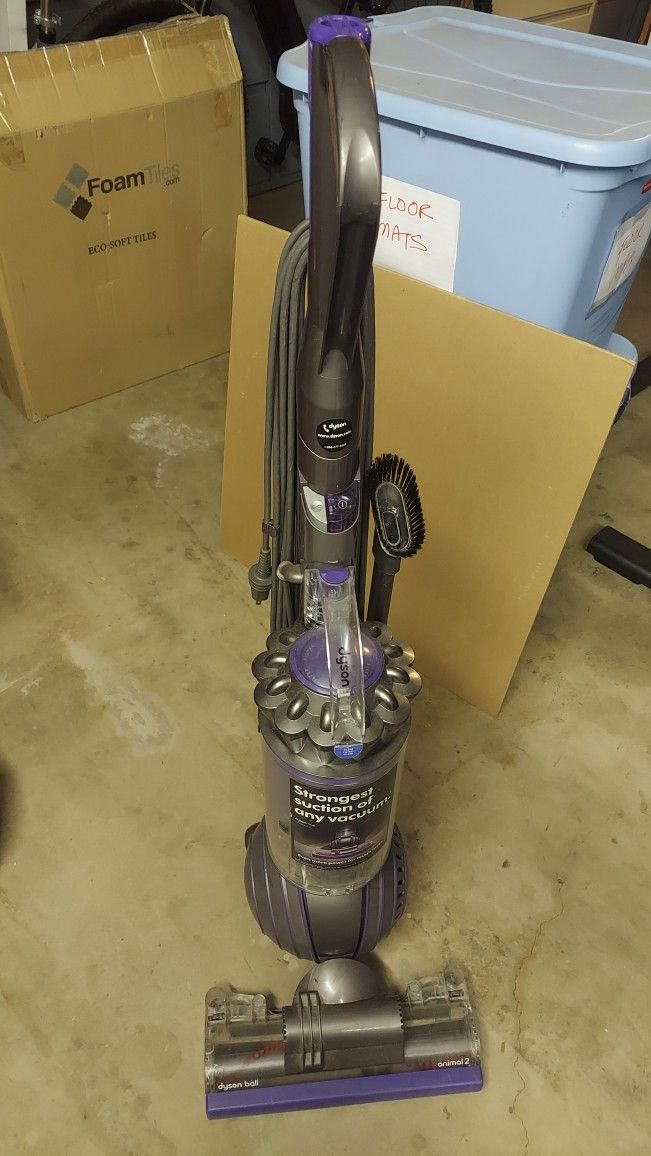 Dyson Animal 2 Vacuum