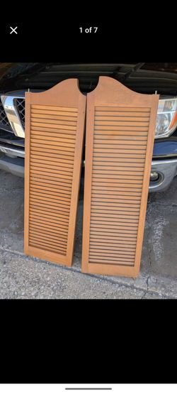 Wooden Saloon Swinging Louvered Doors Pair