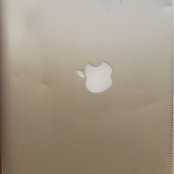 MacBook Pro  13 Inch I 2.5 GHZ