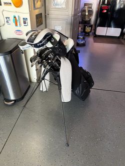 Left handed Callaway bb 23’ irons 5-P