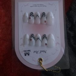 Press On Nails 