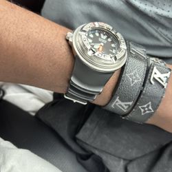 Lv Bracelet 