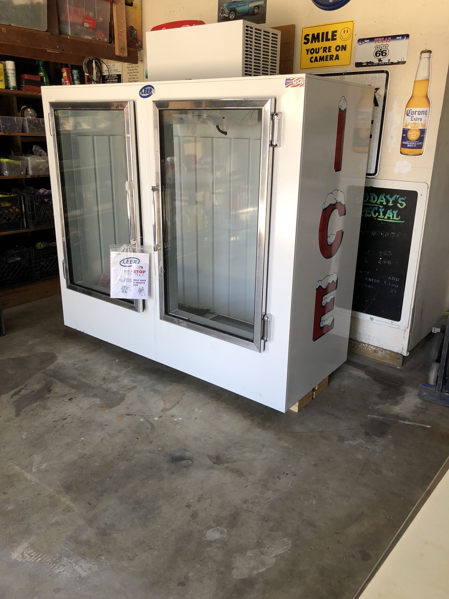 Brand new Leer bagged ice freezer merchandiser
