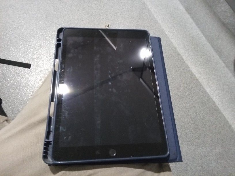iPad 9th Gen iCloud Locked