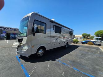 2014 Fleetwood Storm 28F