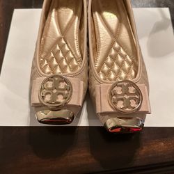 Women’s Shoes 