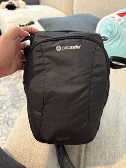 PacSafe Candace V6