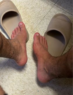 Worn Yeezy Slides