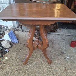 Nice VINTAGE TABLE  GOOD Condition  SOLID WOOD 