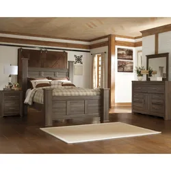 Juararo Queen Poster Bed with Mirrored Dresser Superior Quality