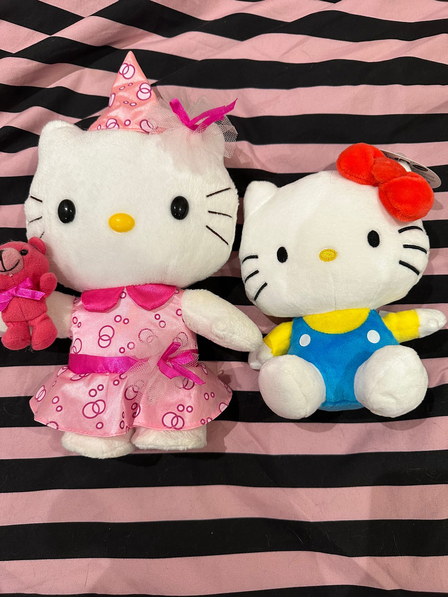 Hello Kitty Plushie Set