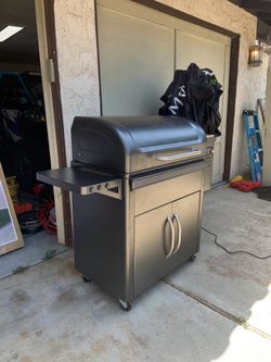 Traeger pellet grill/smoker