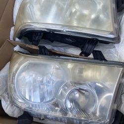 Toyota Sequoia 2008 Headlights 