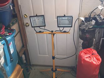 Dual-Head Halogen Work Lights