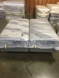 2 Twin XL Serta iComfort Blue Hybrid Plush and Firm On Adjustable Bed Frame $7000 Set-Up!