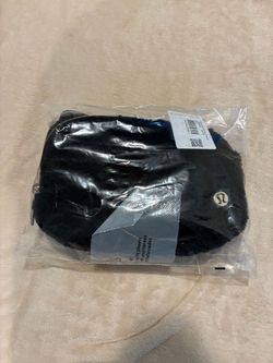 Lululemon belt bag fleece