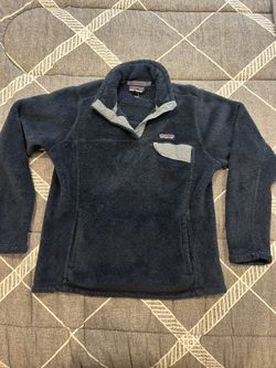 Women’s Navy Blue Patagonia Sweater 