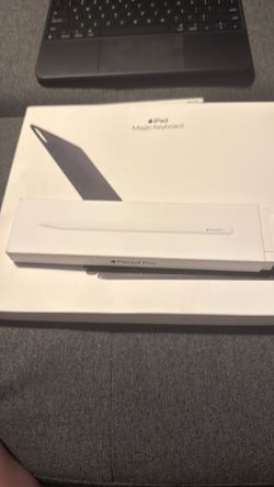 Magic Keyboard and Apple Pencil Pro Used