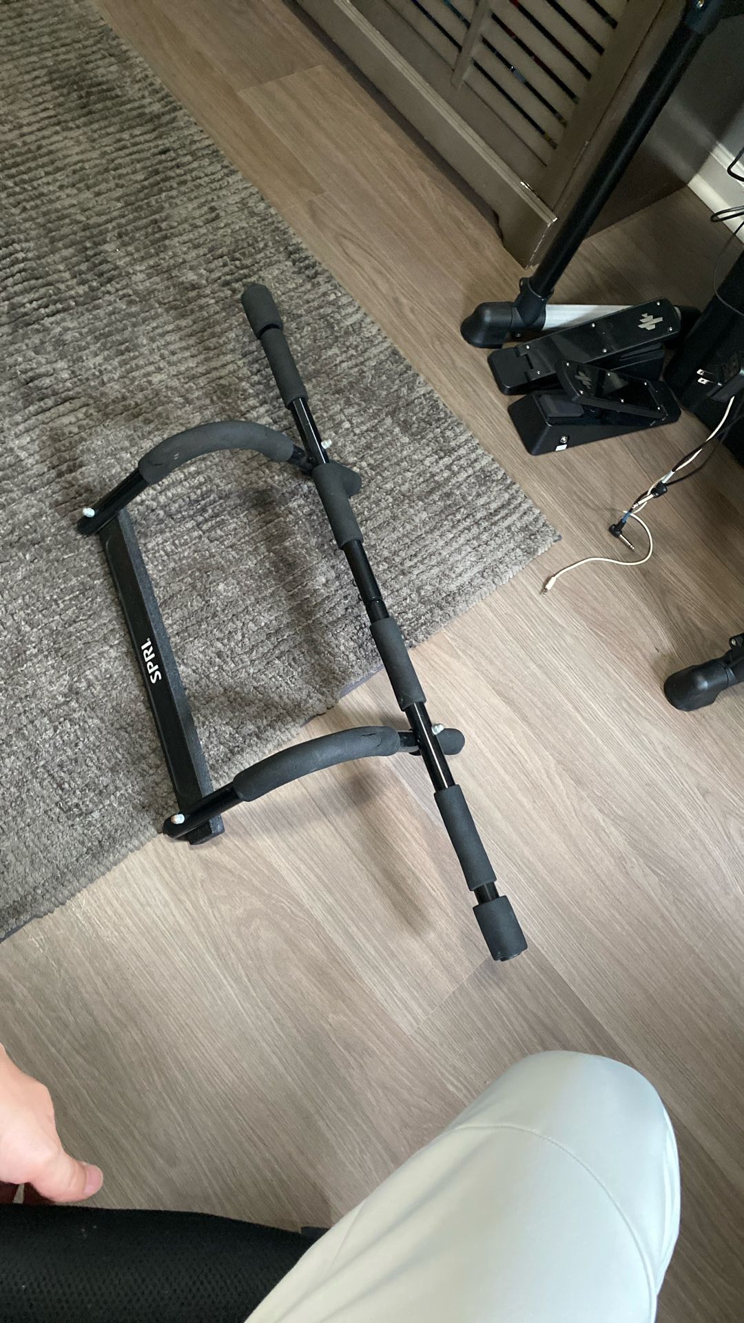 Pull Up Bar
