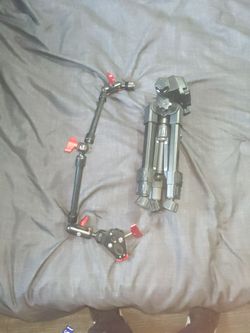 Tripod/camera attachment