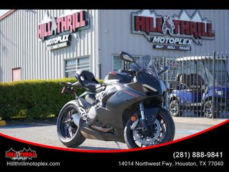 2024 DUCATI PANIGALE V2