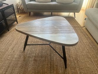 Living Spaces Kai Large coffee table