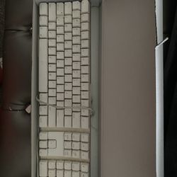 APPLE IMAC ORIGINAL  WIRED KEYBOARD