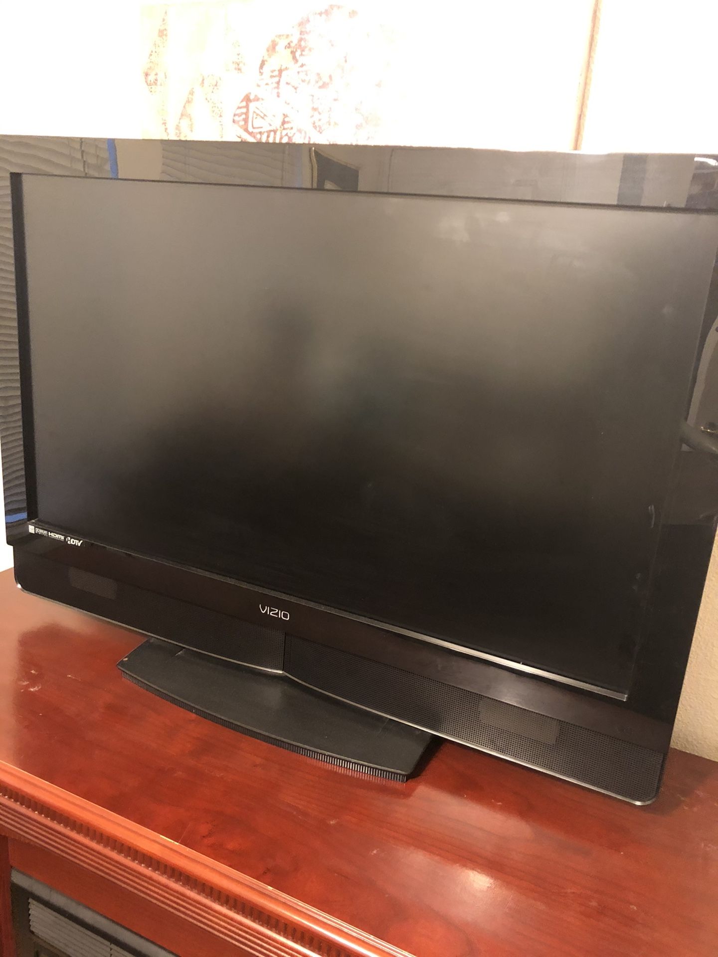 37 Inch VIZIO TV W/STAND NO REMOTE 120.00 (Price Drop) for Sale in