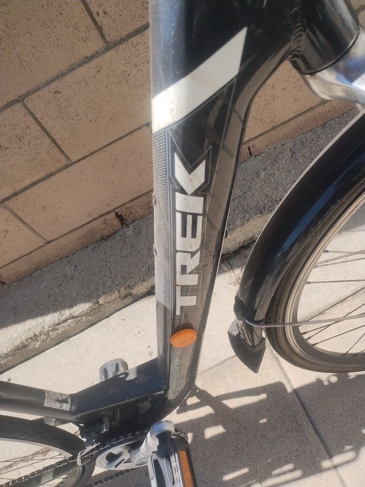 Trek Electric Bicycle. $300.  Missing Battery Pack 