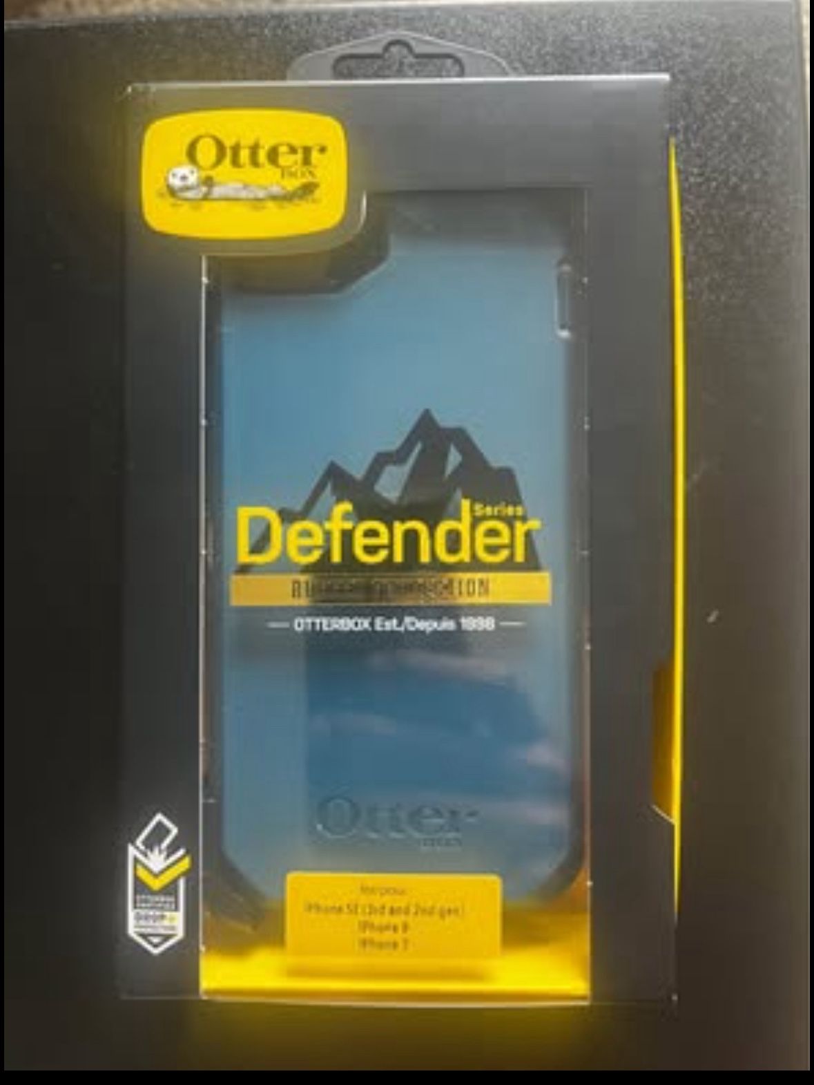 Otterbox Defender Series iPhone SE(3rd & 2nd Generation), iPhone 7 and iPhone 8 Case