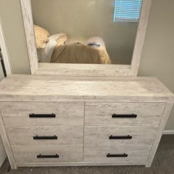 Vanity Dresser
