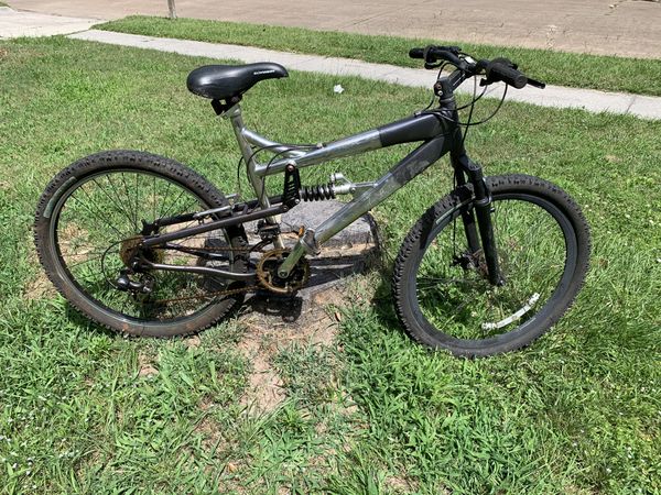 $100 Mongoose Mountain Bike âGears are Hard to Changeâ ForSale/Barter for Sale in Houston, TX 